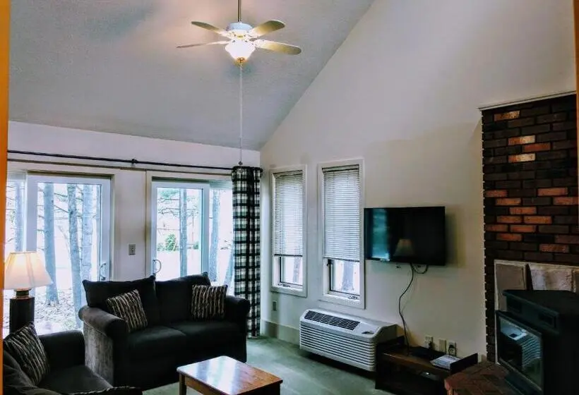 １ベッドルームハウス, Cathedral Ledge Resort