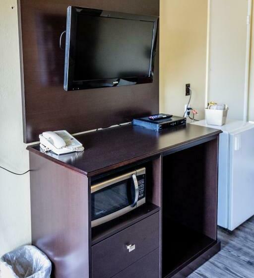 스탠다드 룸 킹사이즈 침대, Charm Motel & Suites