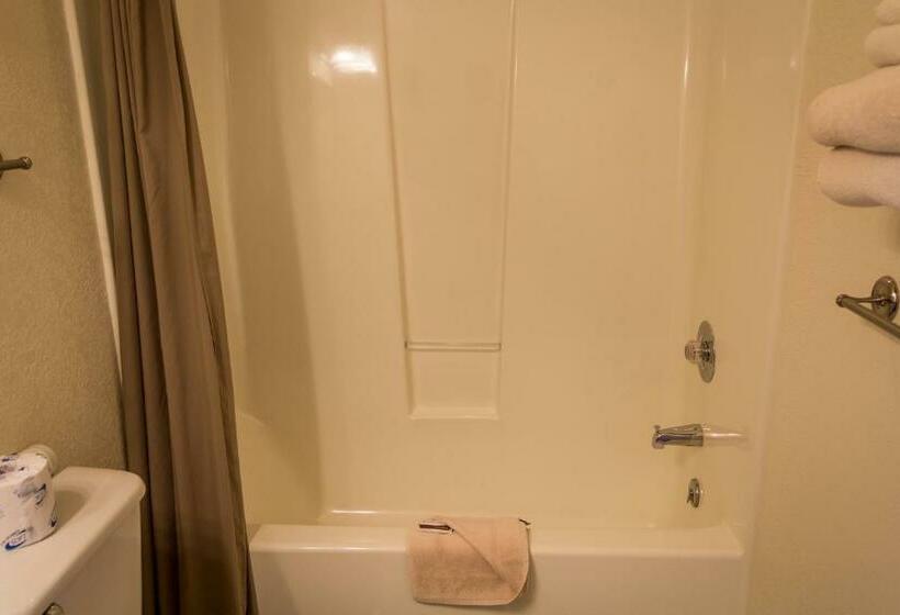 스탠다드 룸 킹사이즈 침대, Charm Motel & Suites