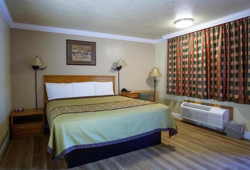 스탠다드 룸 킹사이즈 침대, Charm Motel & Suites