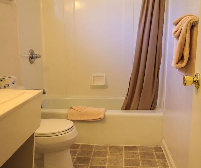 스탠다드 룸 더블 침대 2개, Charm Motel & Suites