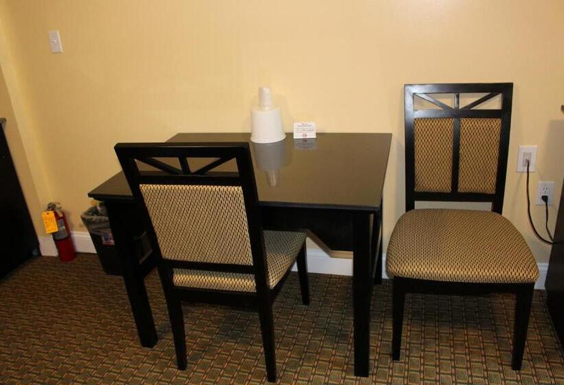 ３ベッドルームアパートメント, Crown Inn Motel Yorktown