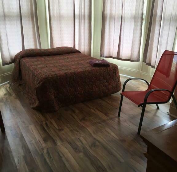 غرفة قياسية حمام مشترك, Entella