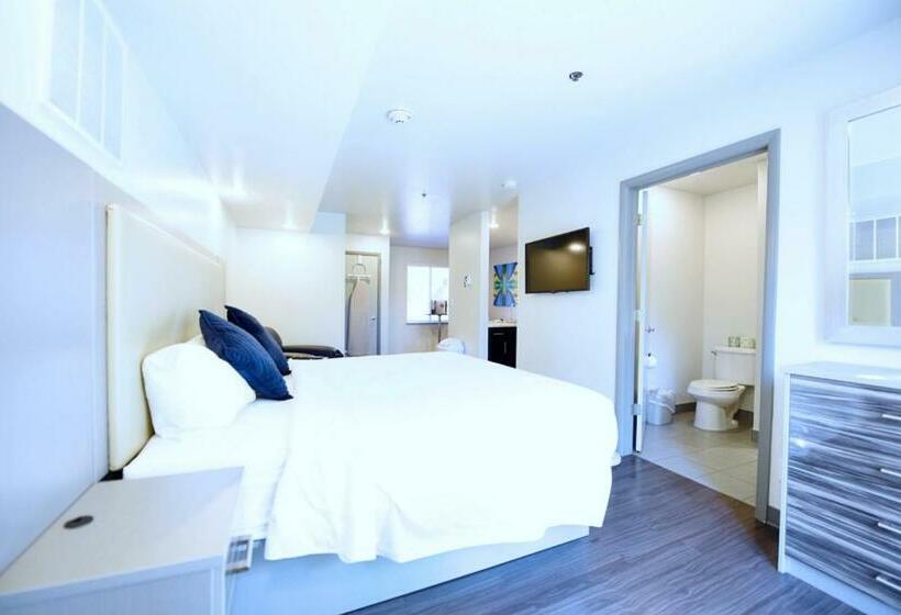 Люкс, Z Loft Extended Stay