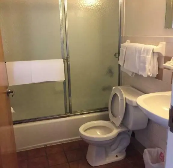 ２ダブルベッドのスタンダードルーム, Hudson Plaza Motel Bayonne Jersey City