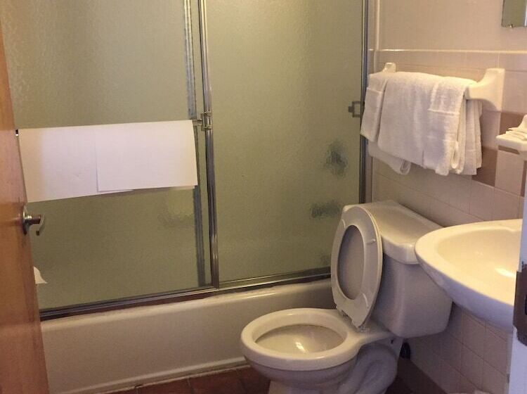 Номер Стандарт, Hudson Plaza Motel Bayonne Jersey City