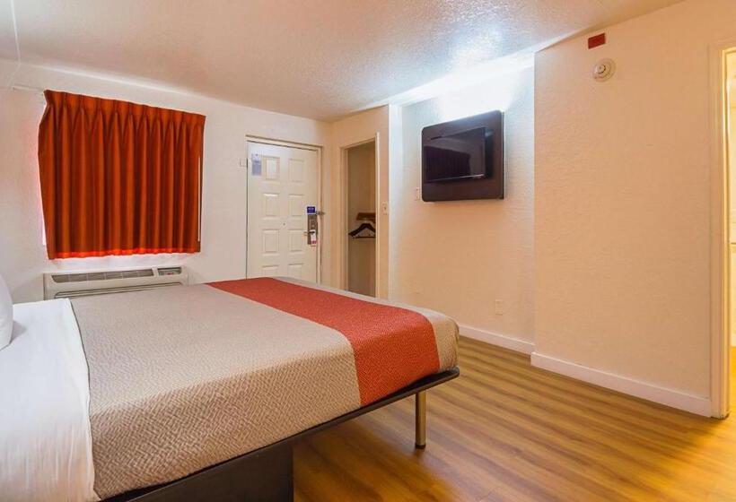 장애인을 위한 킹사이즈 침대 스탠다드 룸, Motel 6 Garland, Tx   Northeast Dallas