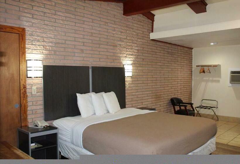 带大床的标准间, Evergreen Inn And R.v