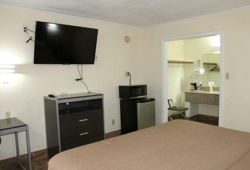 带大床的标准间, Evergreen Inn And R.v