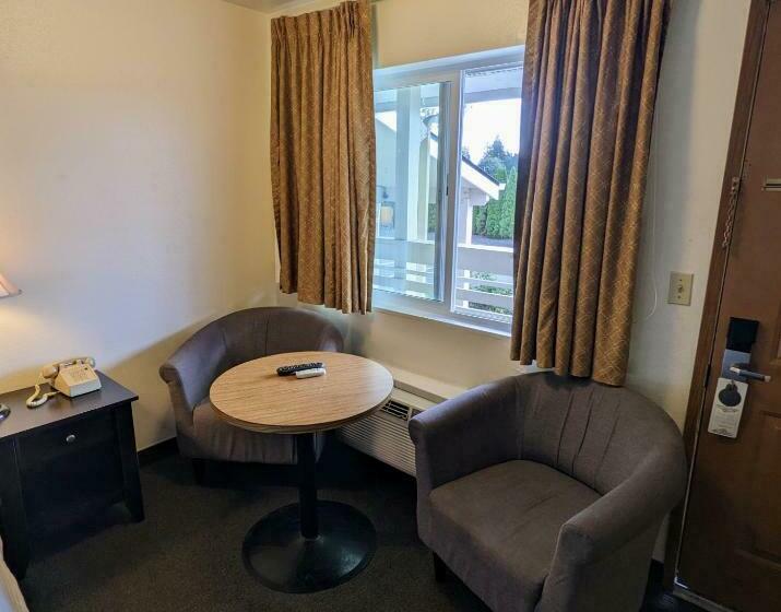 غرفة قياسية, Fairground Inn