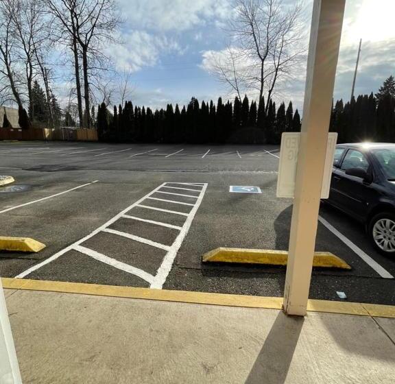 غرفة قياسية سرير كينج لذوى الإحتياجات الخاصة, Fairground Inn