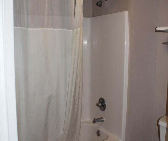 חדר סטנדרט שתי מיטות זוגיות, Highland Inn Denham Springs Baton Rouge East