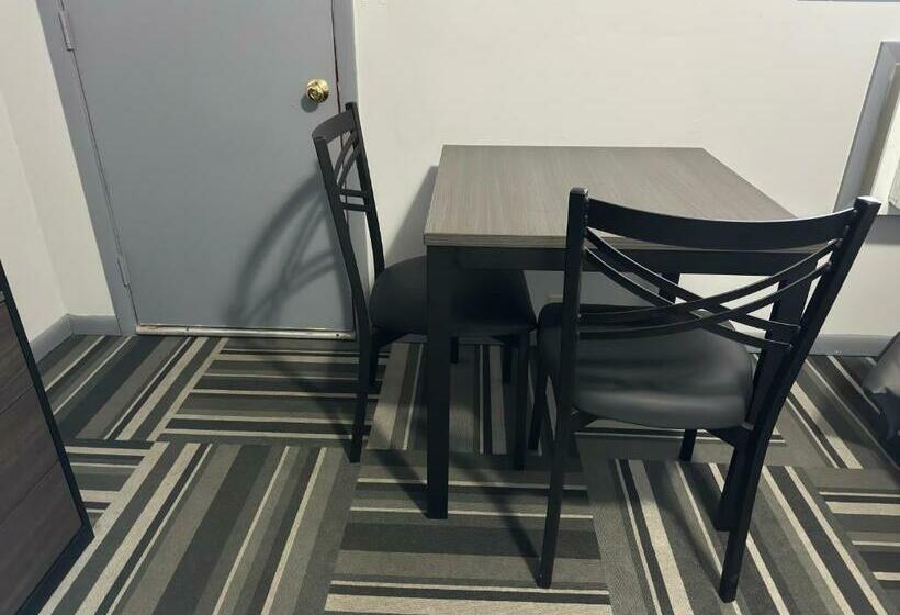 غرفه قياسيه سريرين مزدوجين, Relax Inn  Saginaw