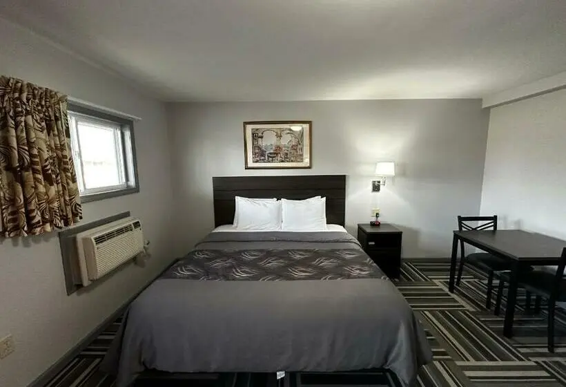 キングサイズベッドのスタンダードルーム, Relax Inn  Saginaw
