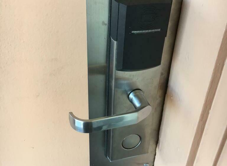 غرفة قياسية سرير كينج, Nassau Holiday Motel