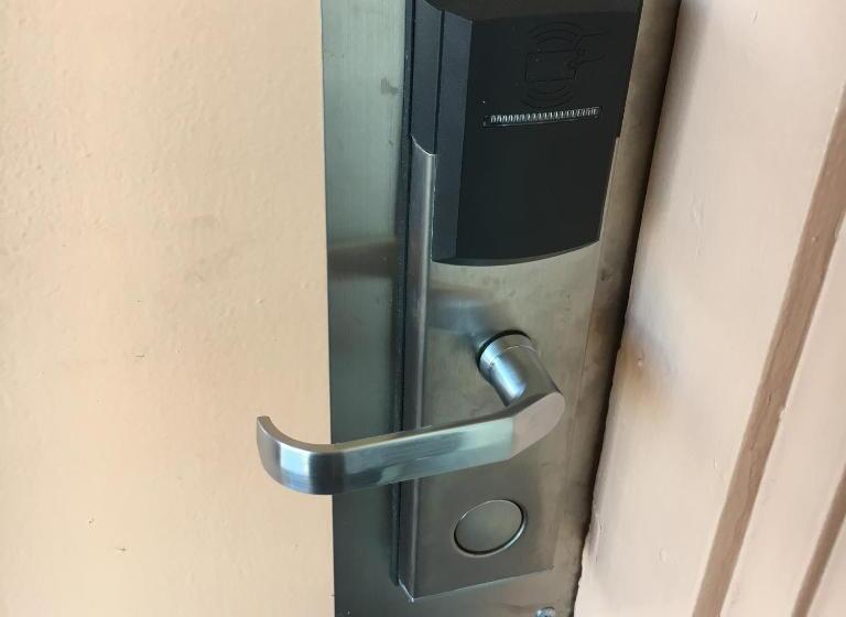 غرفة قياسية, Nassau Holiday Motel