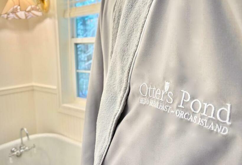 غرفة ديلوكس سرير كينج, Otter's Pond Bed And Breakfast