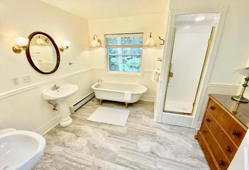 Deluxe-huone King-vuode, Otter's Pond Bed And Breakfast