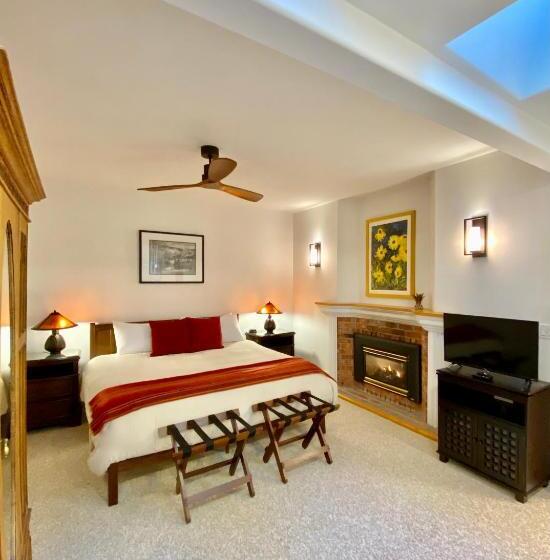 اتاق لوکس با تخت بزرگ, Otter's Pond Bed And Breakfast