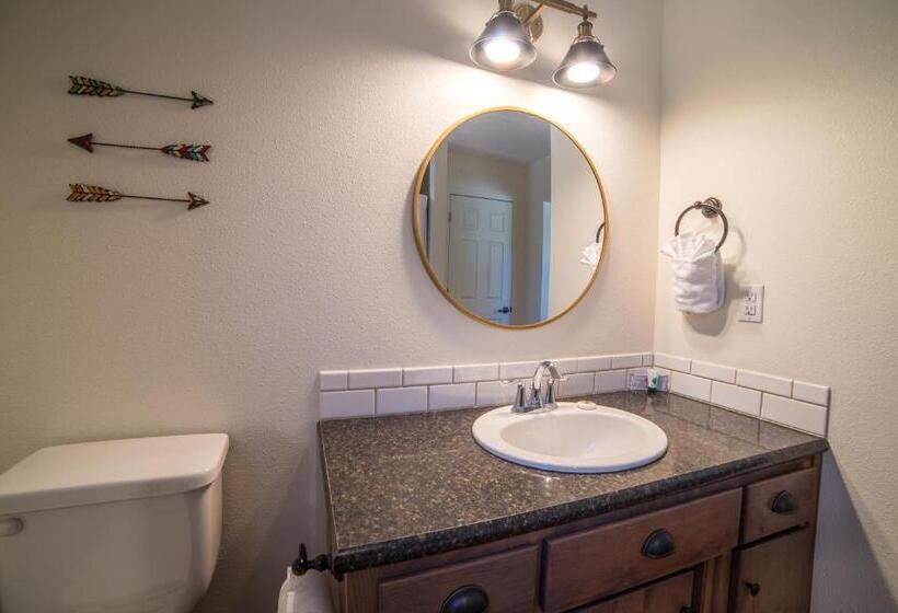 标准平房, Eagle Cap Chalets