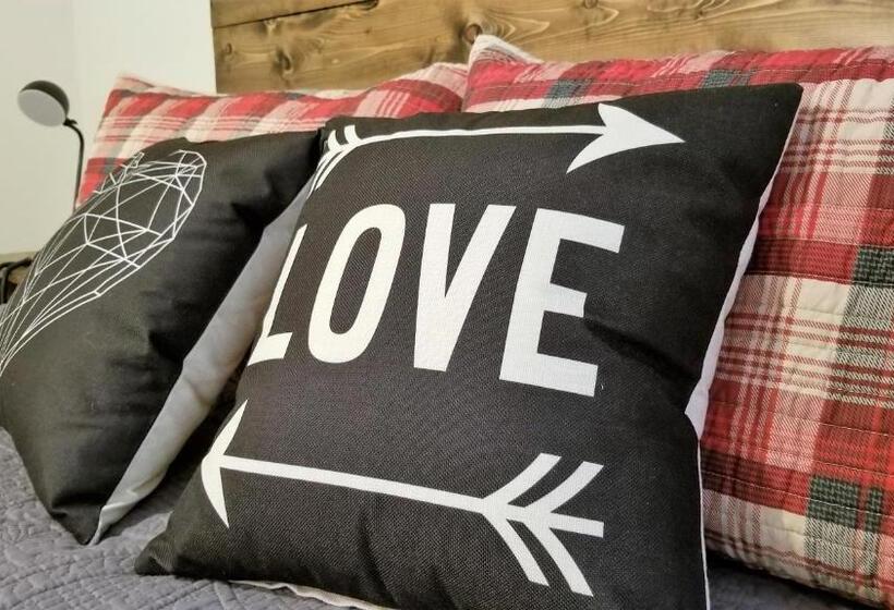 标准平房, Eagle Cap Chalets