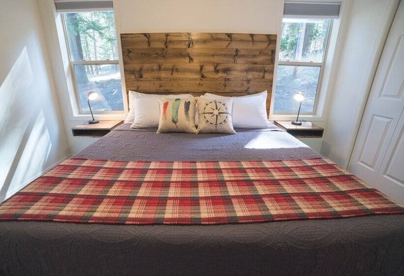 Хижина, Eagle Cap Chalets