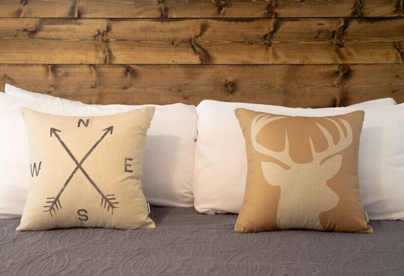 小室, Eagle Cap Chalets