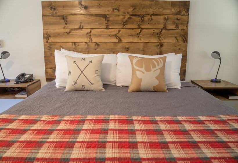 小室, Eagle Cap Chalets