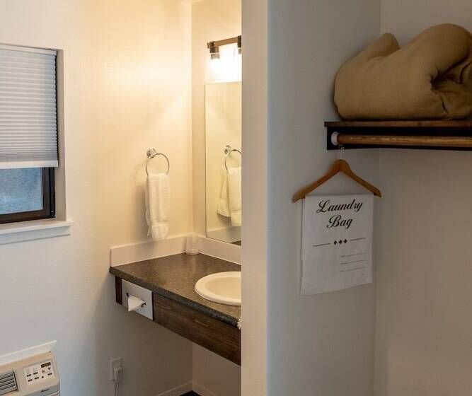 标准间, Eagle Cap Chalets