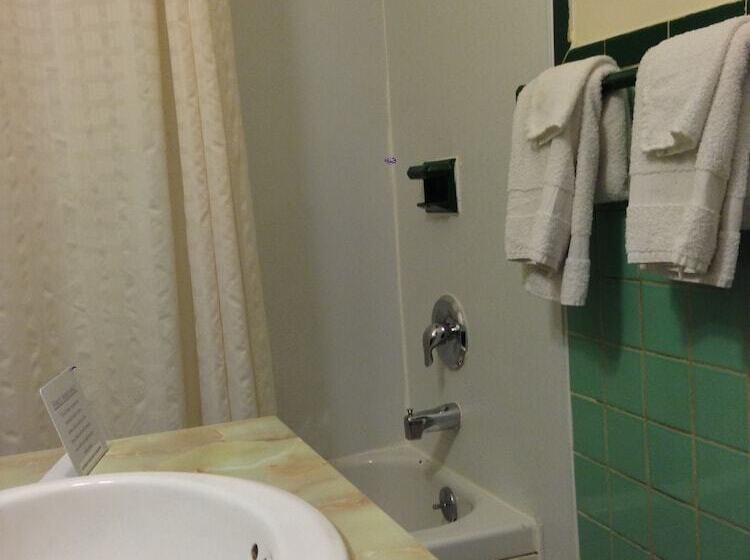 חדר סטנדרט שתי מיטות זוגיות, Villa Rosa Motel