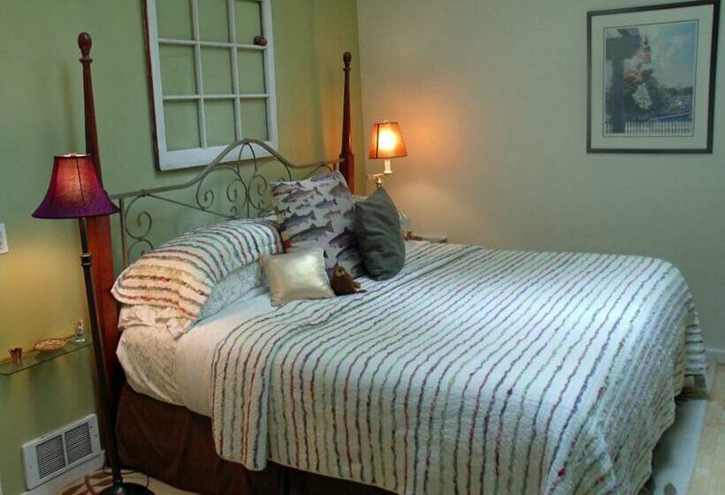 غرفة قياسية سرير كينج, Inn To The Woods