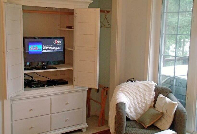 غرفة قياسية سرير كينج, Inn To The Woods