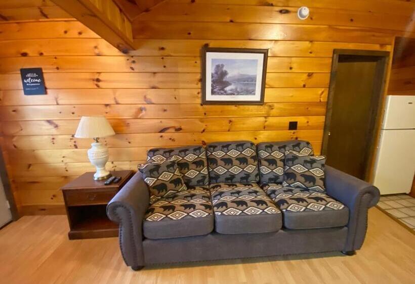 小室, Boulder S Resort