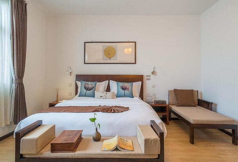 חדר סופריור עם מיטת קינג, Dali Yanyuan Mountain Retreat