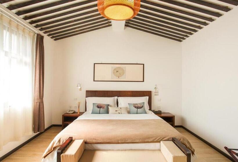 חדר סופריור עם מיטת קינג, Dali Yanyuan Mountain Retreat