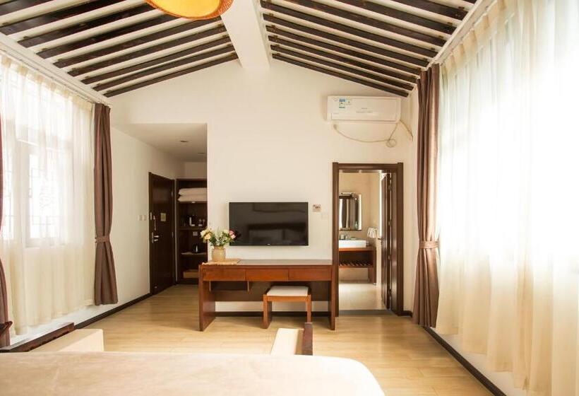 חדר סופריור עם מיטת קינג, Dali Yanyuan Mountain Retreat