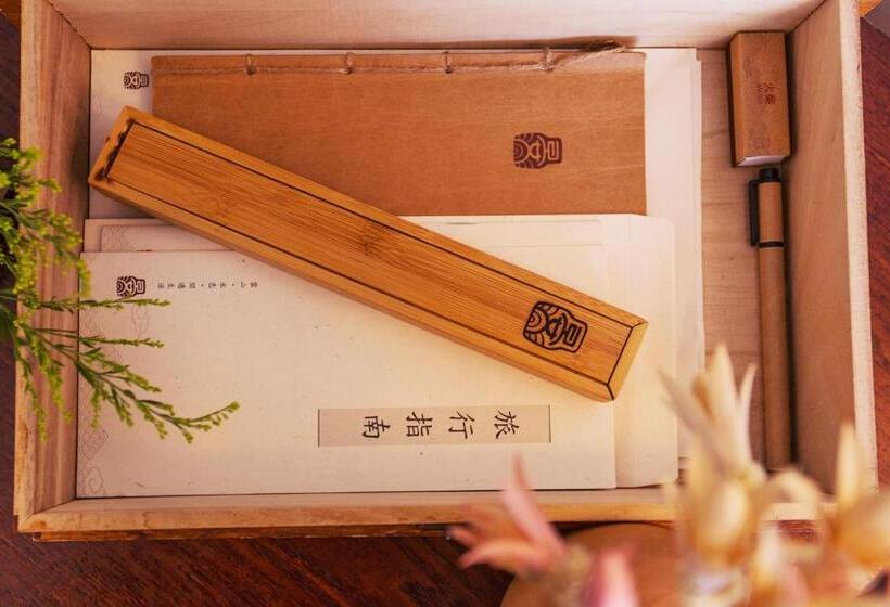 חדר סופריור עם מיטת קינג, Dali Yanyuan Mountain Retreat