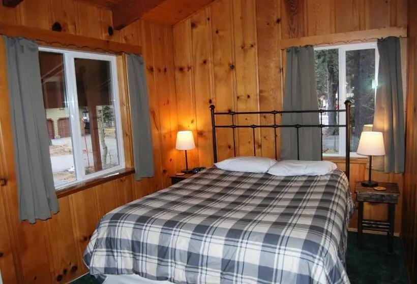 Huoneisto 2 Makuuhuonetta, Edelweiss Lodge