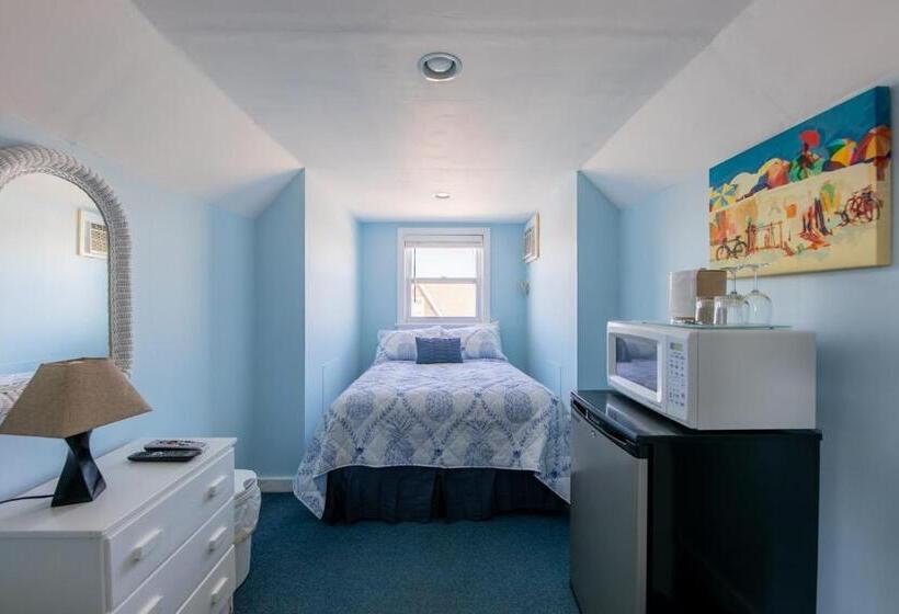 جناح, Windward At The Beach