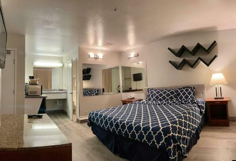 Люкс 2 Спальни, Americas Inn & Suite
