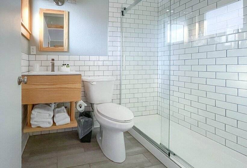 اتاق لوکس, The Wanderoo Lodge