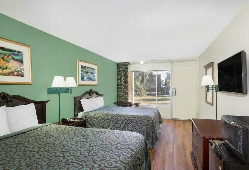 Standard-huone 2 Parivuodetta, Travelodge By Wyndham Fort Myers North