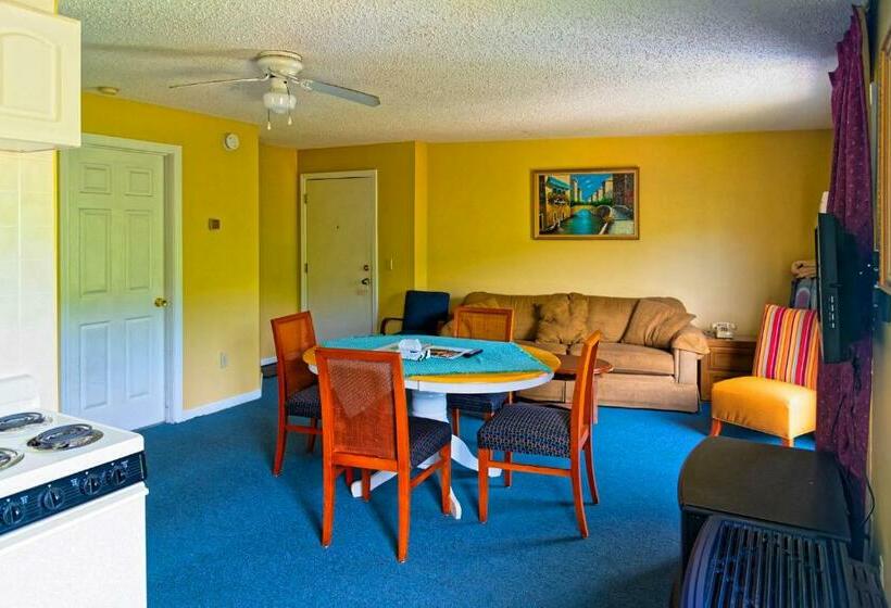 جناح بغرفتي نوم, Parker S Motel