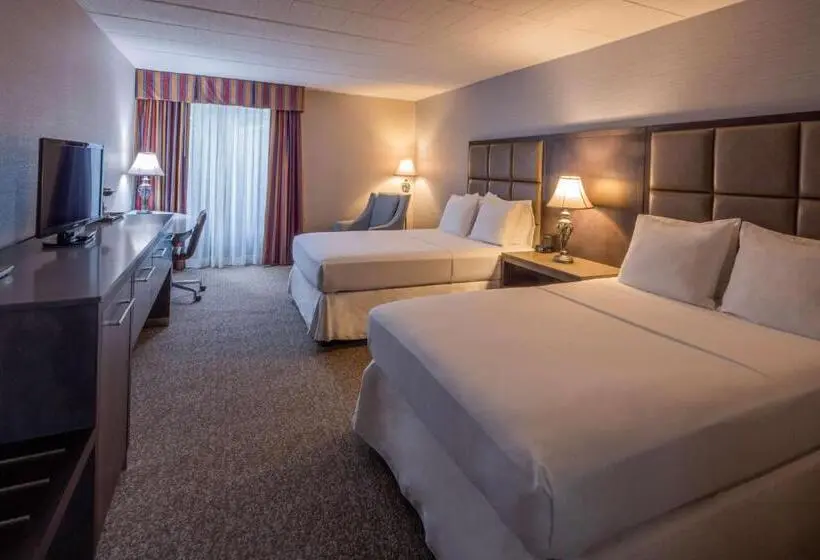２ダブルベッドのスタンダードルーム, Radisson Hotel Hauppauge Long Island