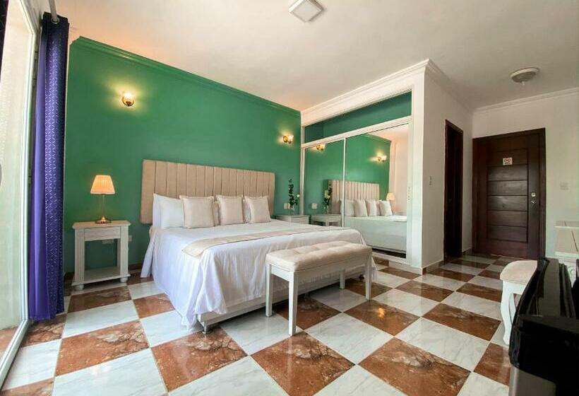 标准间, Checkin El Cortecito