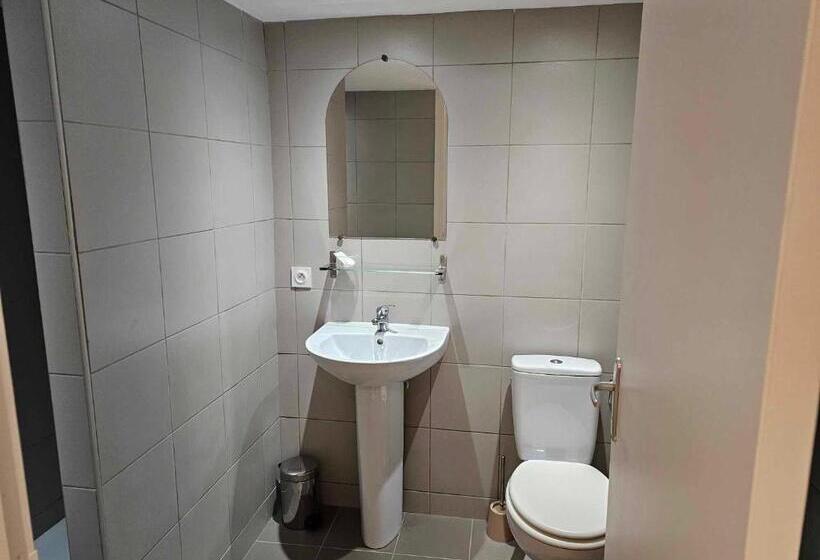 标准间带山景, La Gruppio