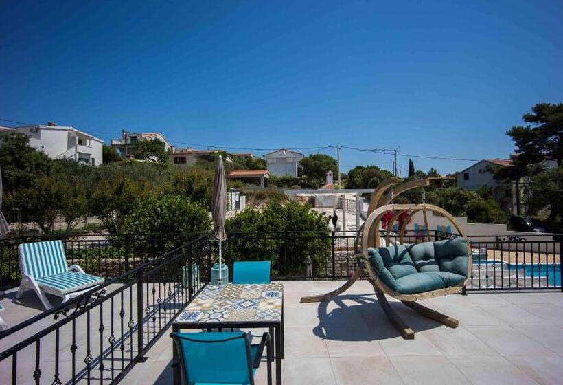 غرفة ديلوكس مطلّة علي البحر مزوَّدة بشُرفة, Boutique Guesthouse Sveti Petar, On The Beach, Heated Pool & Boat Berth   Adult Only