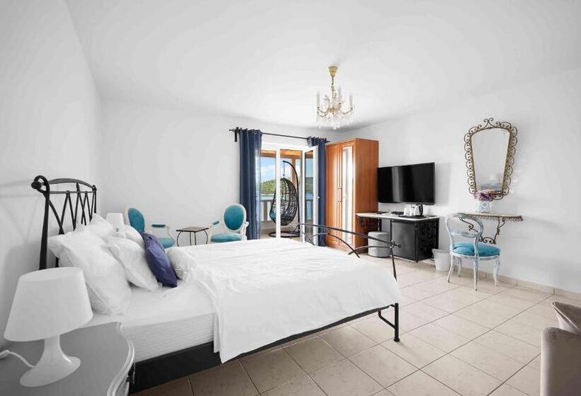 غرفة ديلوكس ثلاثية مطلة على البحر, Boutique Guesthouse Sveti Petar, On The Beach, Heated Pool & Boat Berth   Adult Only