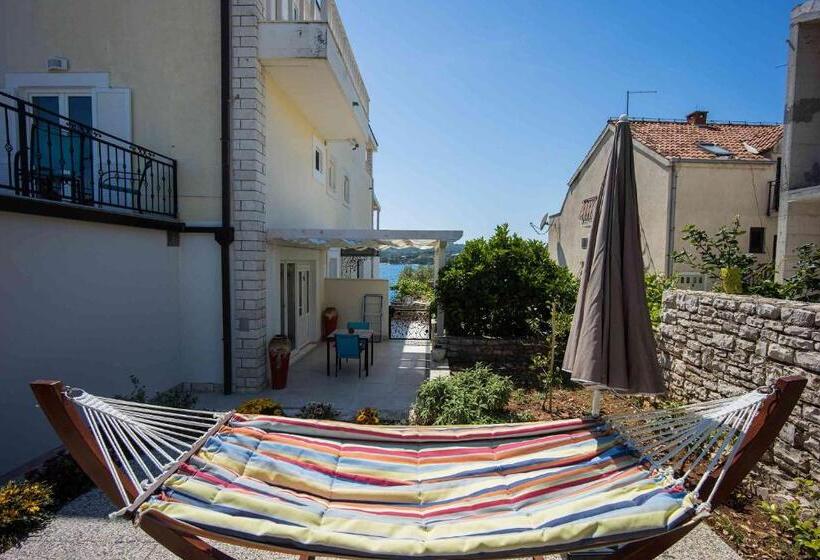 غرفة قياسية مزوَّدة بتراس, Boutique Guesthouse Sveti Petar, On The Beach, Heated Pool & Boat Berth   Adult Only