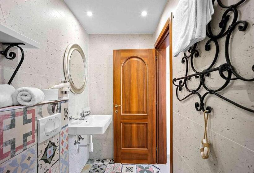 اتاق استاندارد با تراس, Boutique Guesthouse Sveti Petar, On The Beach, Heated Pool & Boat Berth   Adult Only
